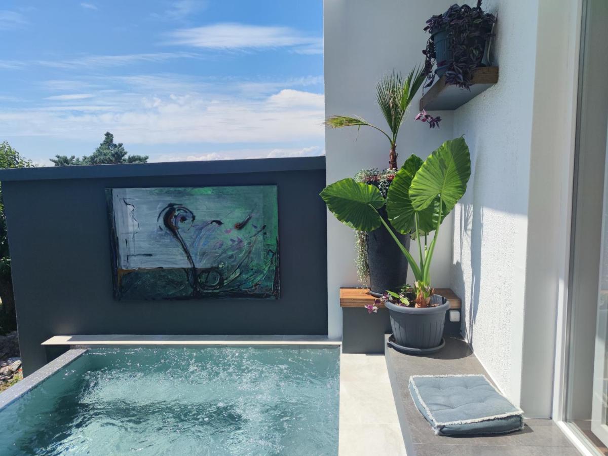 Art Gallery House With A Small Relaxing Pool Crikvenica Exterior foto